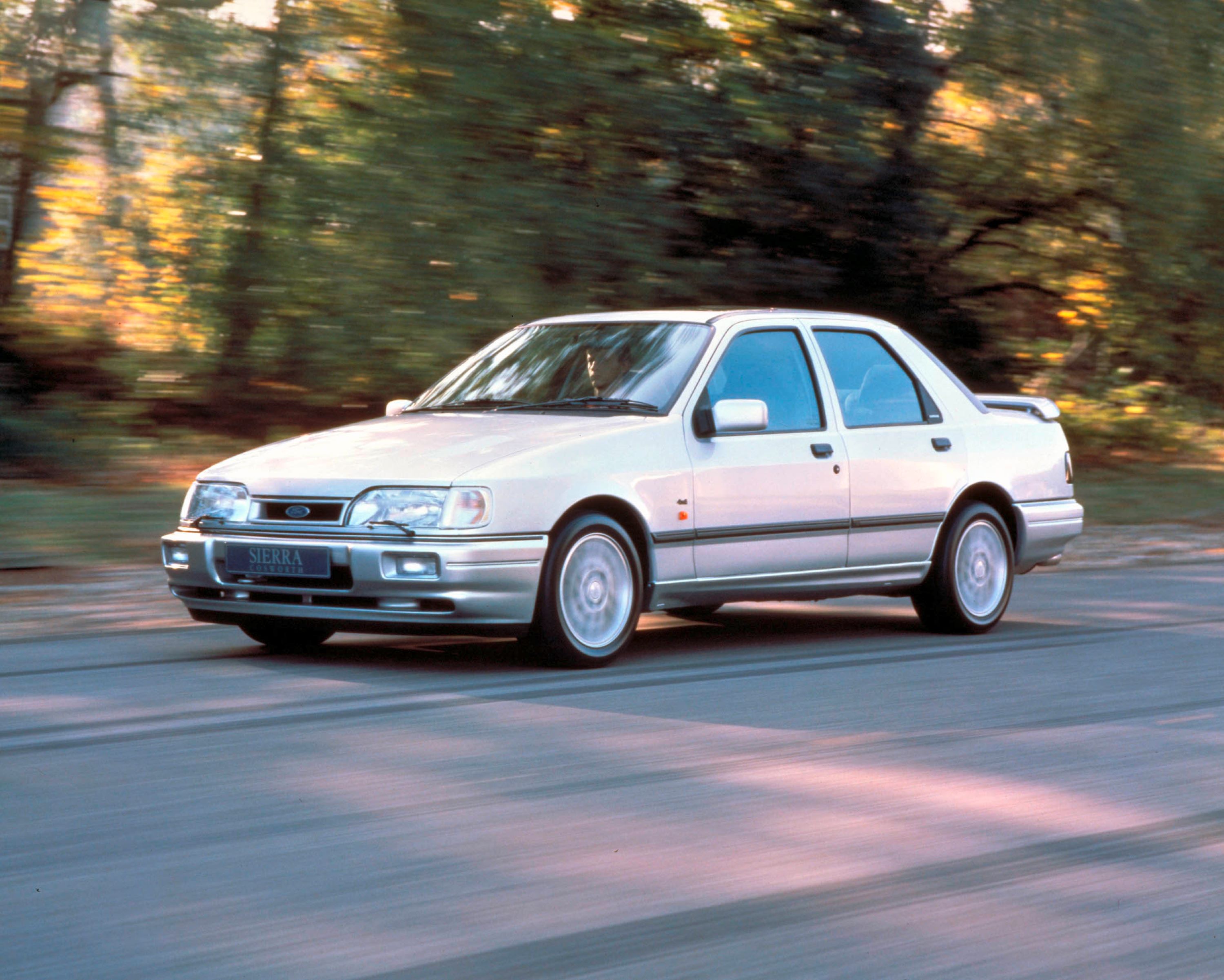 Niesamowity Ford Sierra Rs Cosworth Ko Czy Lat Magazyn Auto