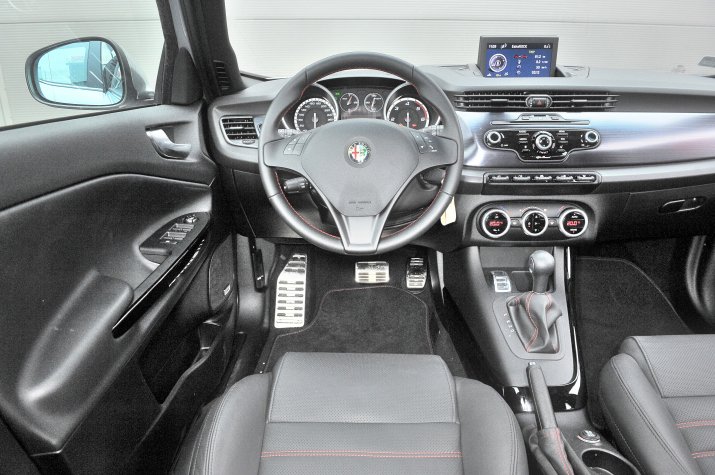 Alfa-Romeo-Giulietta_3