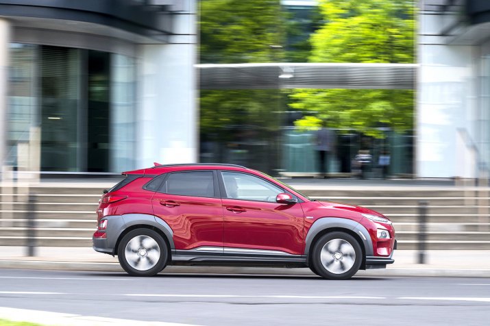 KSZ_HYUNDAI_KONA_ELECTRIC_PREMIUM_DYNAMIKA_003