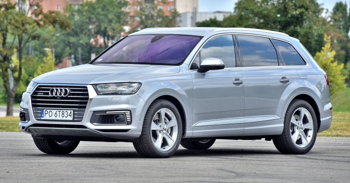Audi-Q7-4M_5