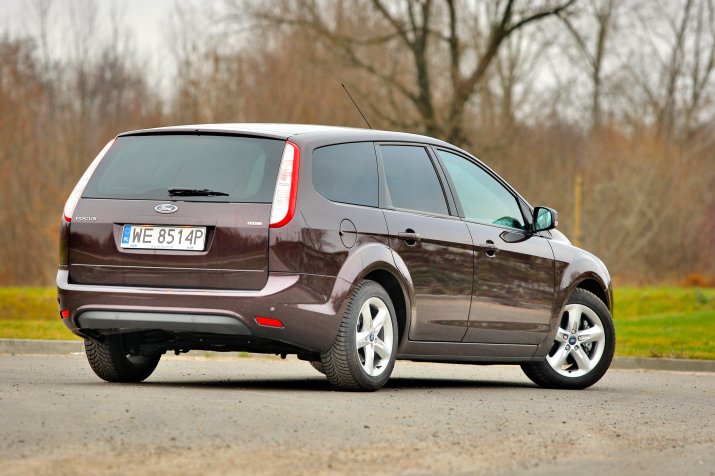 Ford-Focus-II_4