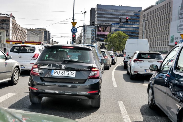auta w korku warszawa