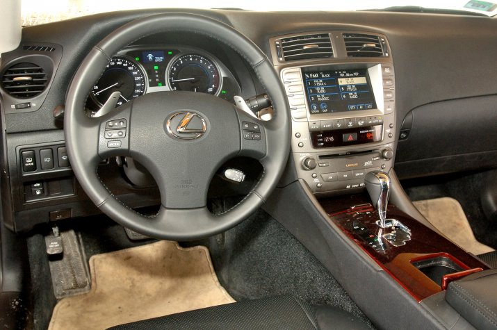 Lexus-IS-II_3