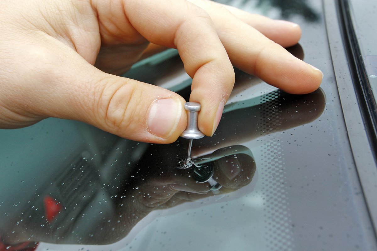 ściany Się Burzą Szyby Pękają Na Raz Samodzielna naprawa odprysków szyby - Magazyn Auto