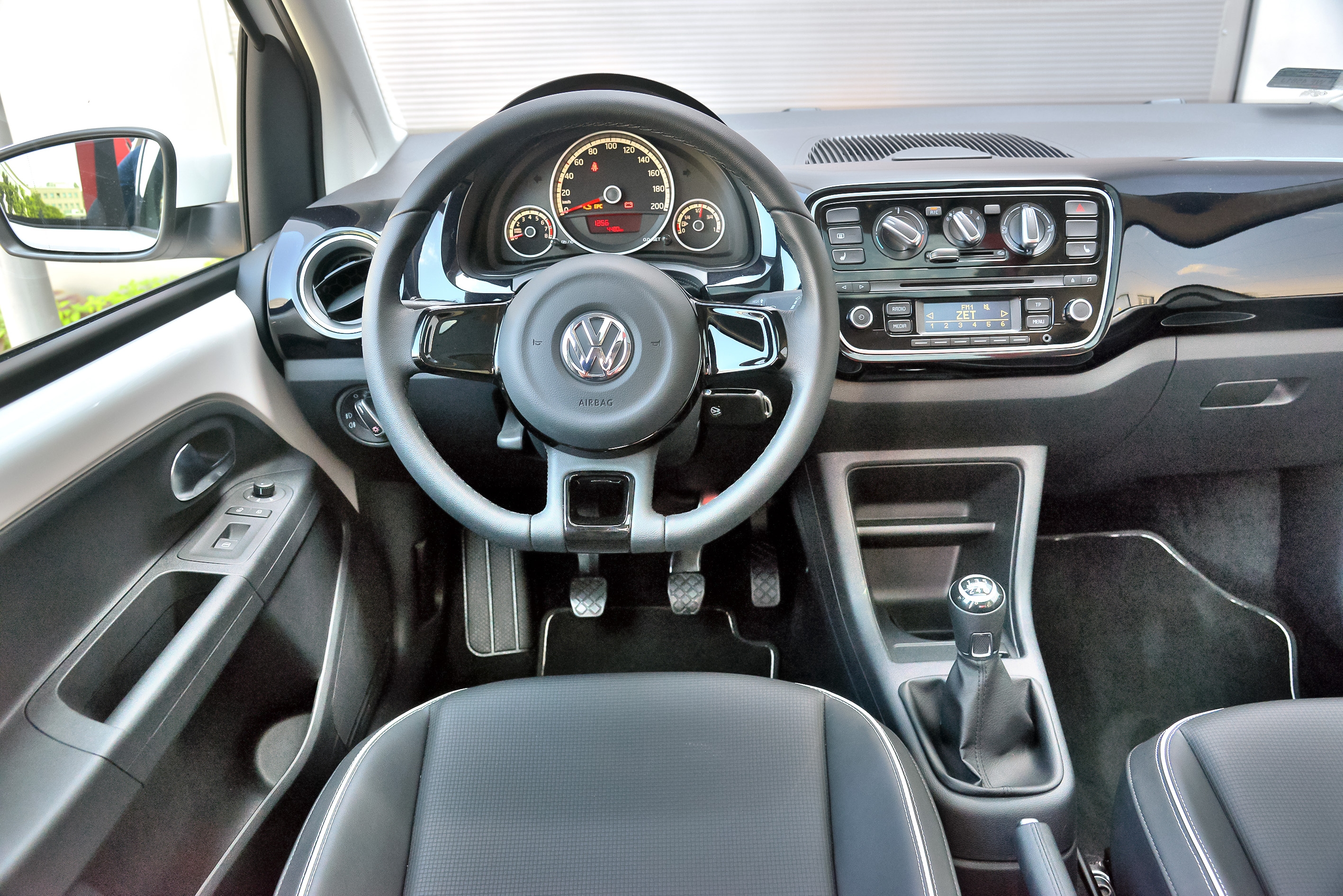Volkswagen-Up!_3