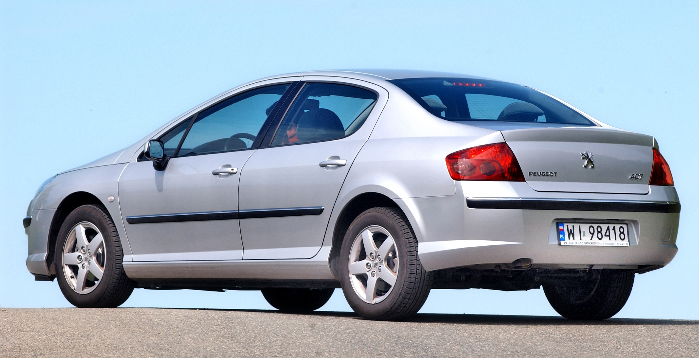 Peugeot-407_4