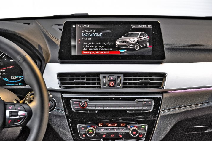 KSZ_BMW_X1_II_FL_25e_INTERIOR_074