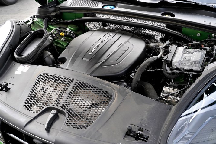 2019 Porsche Macan_2.0_02