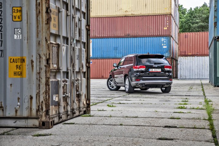 Jeep Grand Cherokee_tyl