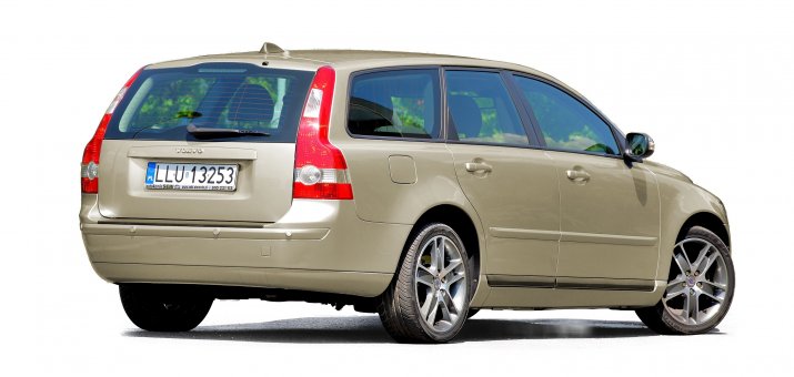 Volvo-V50_2