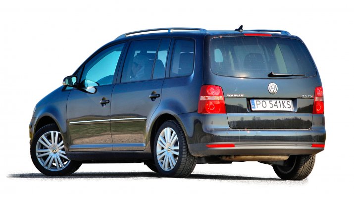 Volkswagen-Touran-I_2