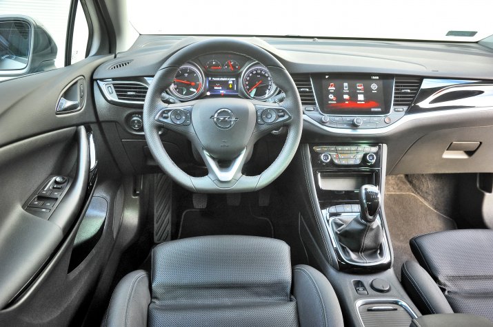 Opel-Astra-V-(K)_3