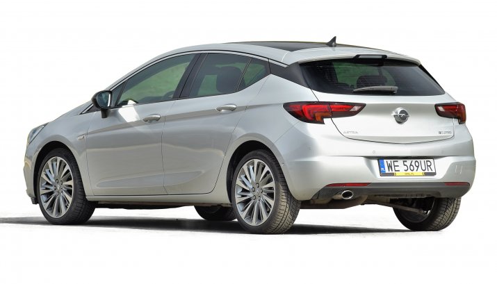 Opel-Astra-V-(K)_2