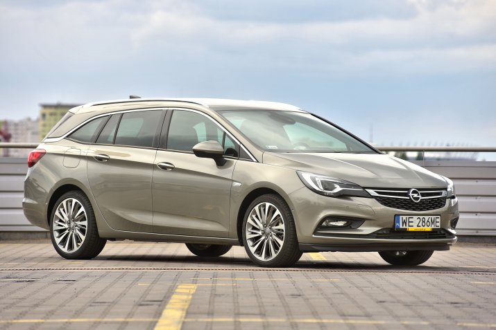 Opel-Astra-V-(K)_4