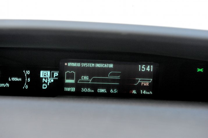 Toyota-Prius-III_5