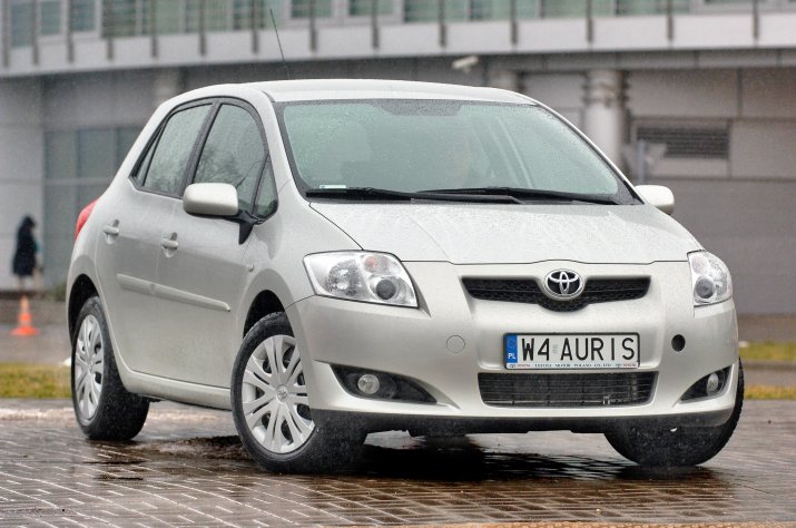 Toyota-Auris-I_5