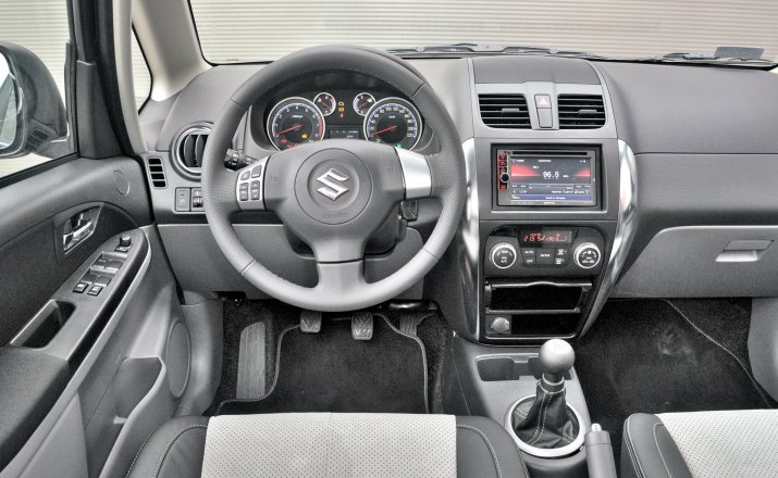 Suzuki-SX4_3
