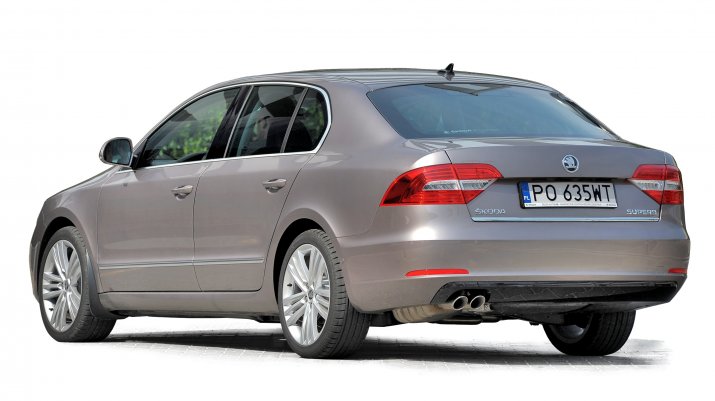 Skoda-Superb-II_2