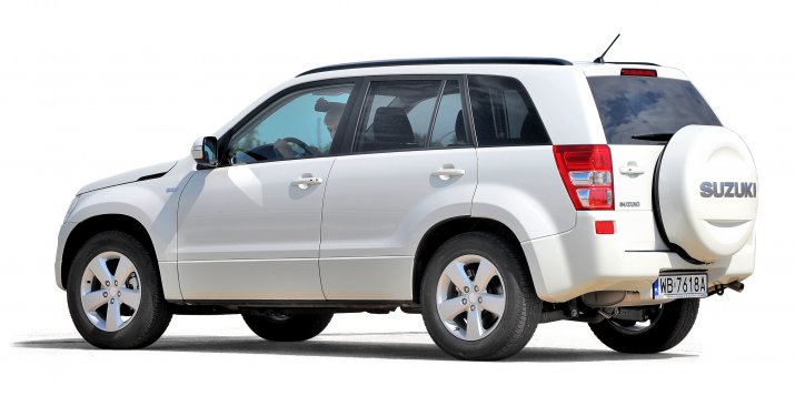 Suzuki-Grand-Vitara-II_2