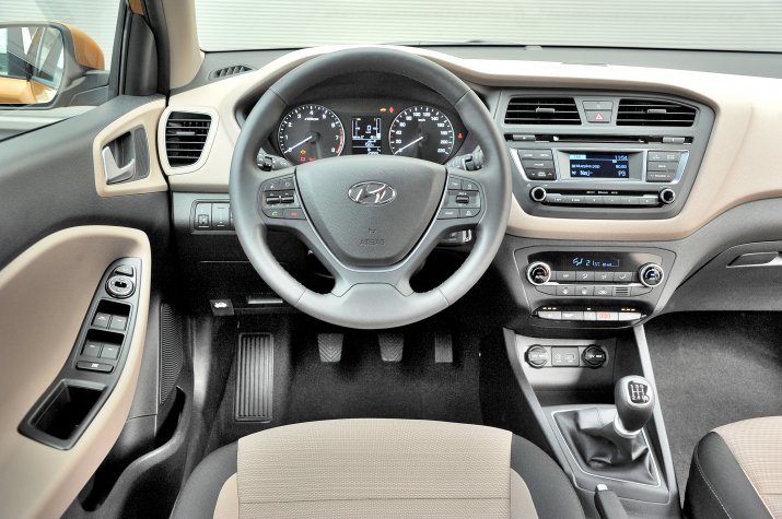 Hyundai-i20-II_3