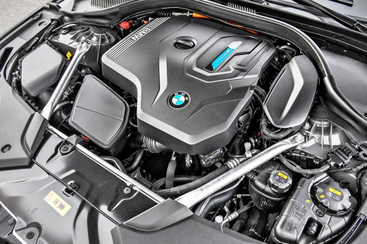 KSZ_BMW_530e_G30_FL_INTERIOR_058