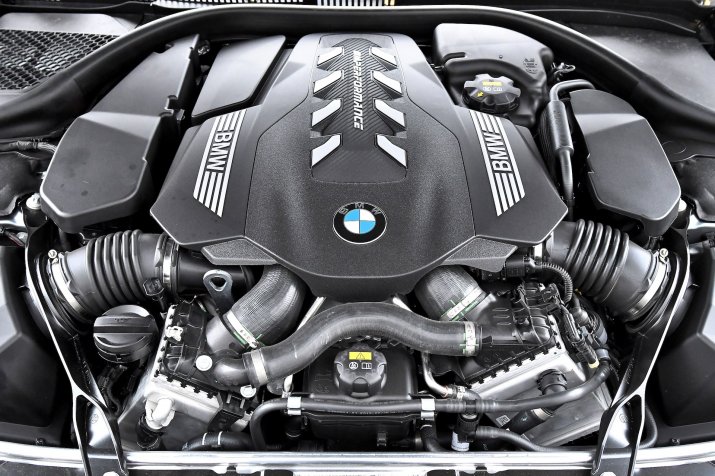 KSZ_BMW_M850i_GRAN_COUPE_INTERIOR_212