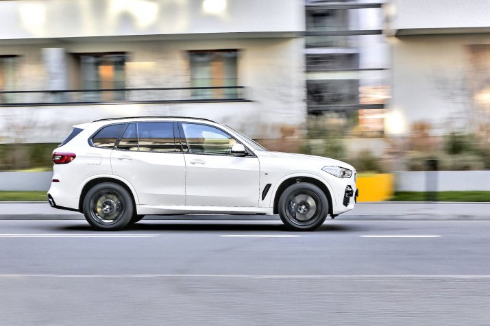BMW-X5-OPF20181127-36