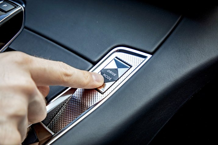 DS7 Crossback HY_011