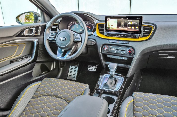 KSZ_KIA_XCEED_XL_INTERIOR_049