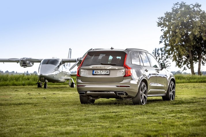 Volvo_XC90_B5_01___OTW