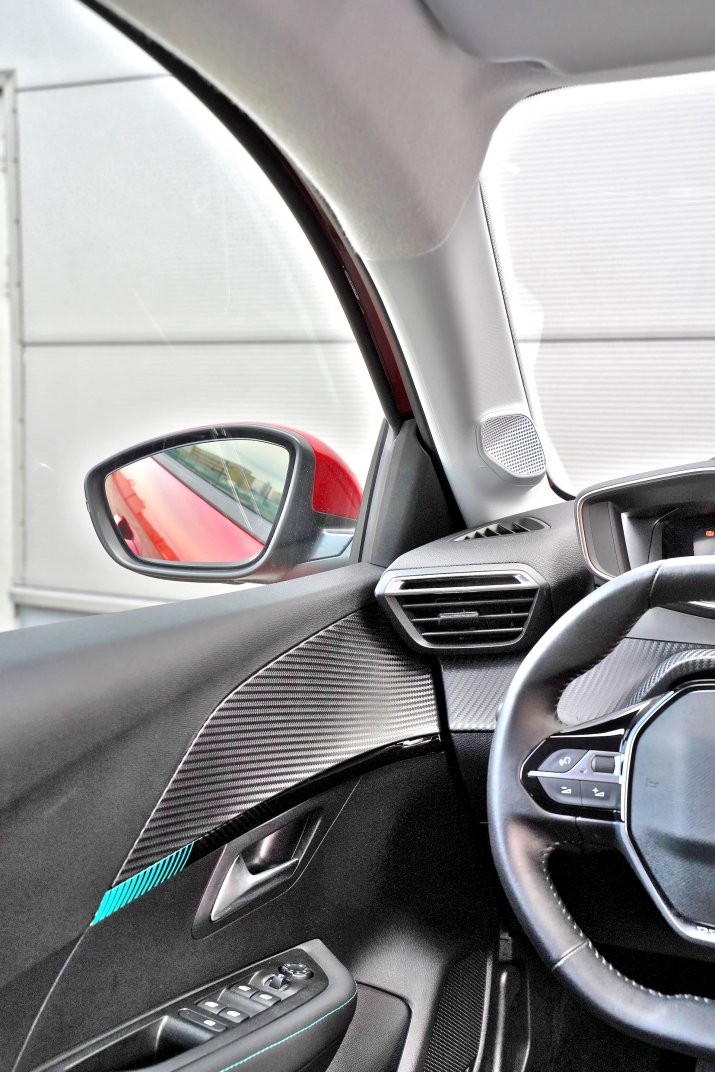 2020 Peugeot 208_014