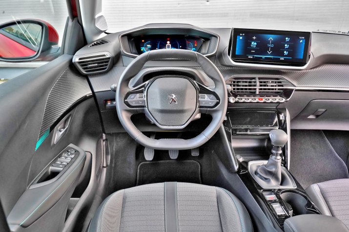2020 Peugeot 208_015