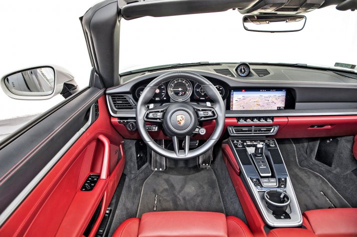 Porsche 911 Carrera 4S Cabriolet_01