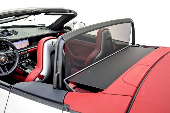 Porsche 911 Carrera 4S Cabriolet_03