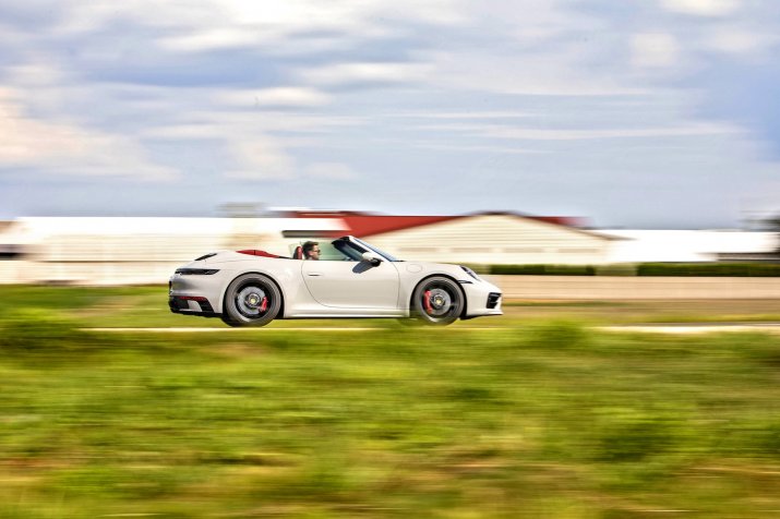 Porsche 911 Carrera 4S Cabriolet_010