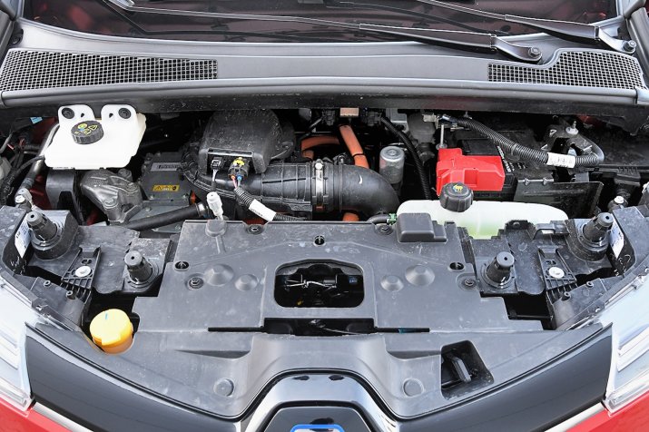 2020_Renault Zoe_011