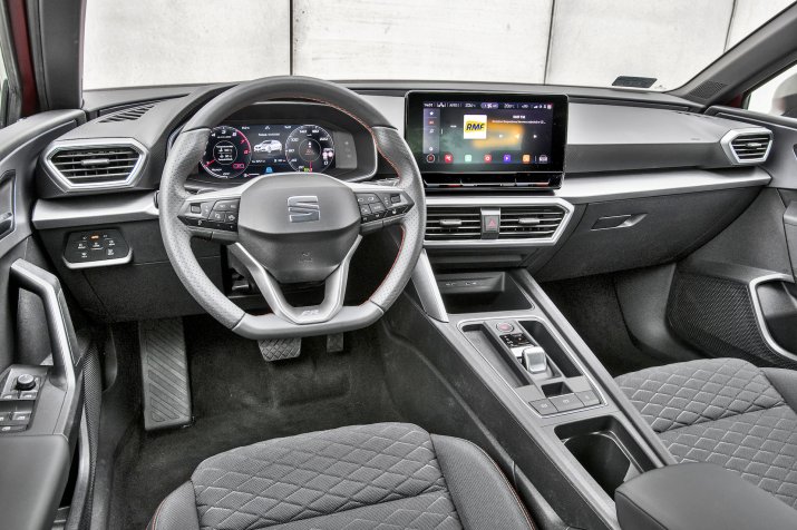 KSZ_SEAT_LEON_IV_FR_eTSI_INTERIOR_020