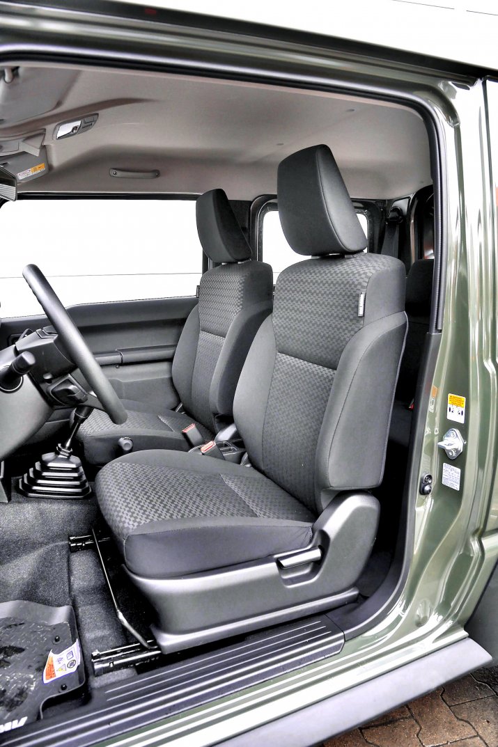 2018 Suzuki Jimny_013