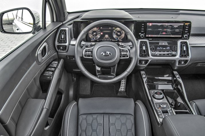 KSZ_KIA_SORENTO_IV_HEV_INTERIOR_091