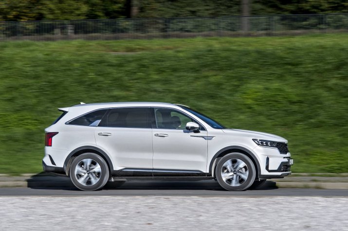KSZ_KIA_SORENTO_IV_HEV_DYNAMIKA_015