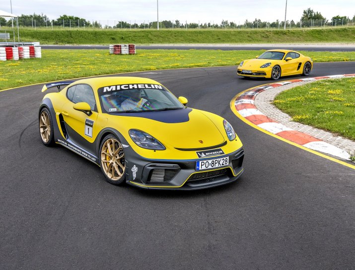 KSZ_PORSCHE_CAYMAN_III_GTS_GT4_STATYKA_020