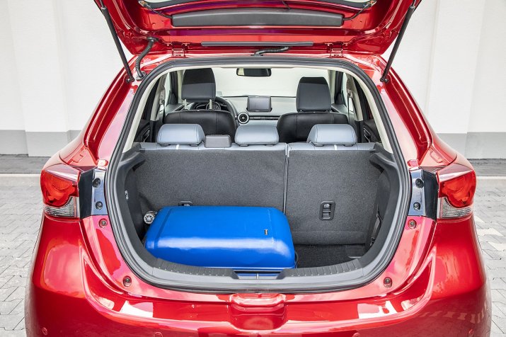 Mazda 2_0