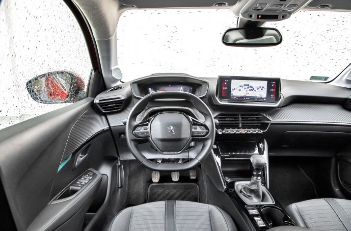 2020_Peugeot 208_01