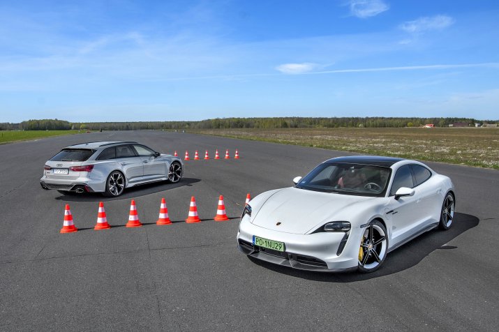 KSZ_AUDI_RS6_PORSCHE_TAYCAN_STATYKA_004