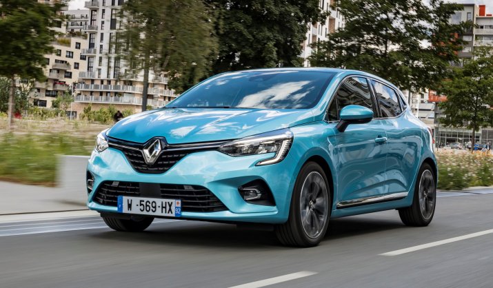 2020 - Renault CLIO E-TECH tests drive