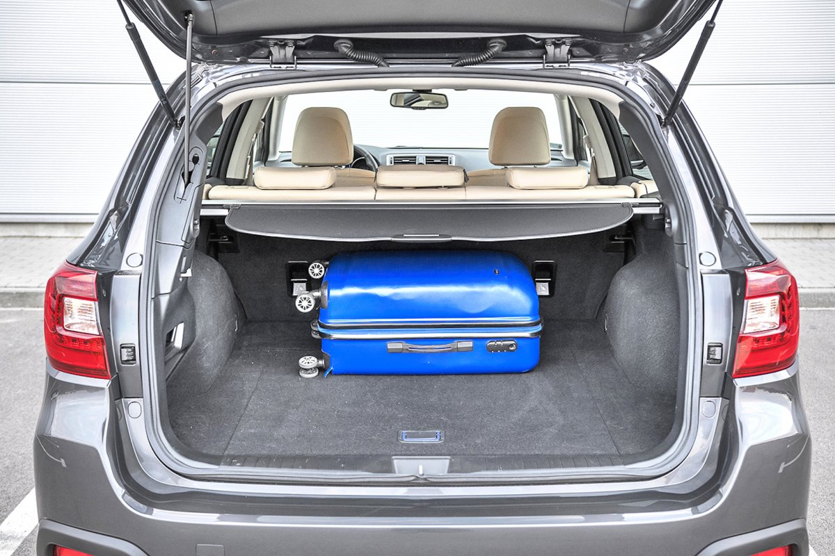 Subaru Outback kontra VW Passat porównanie Magazyn Auto