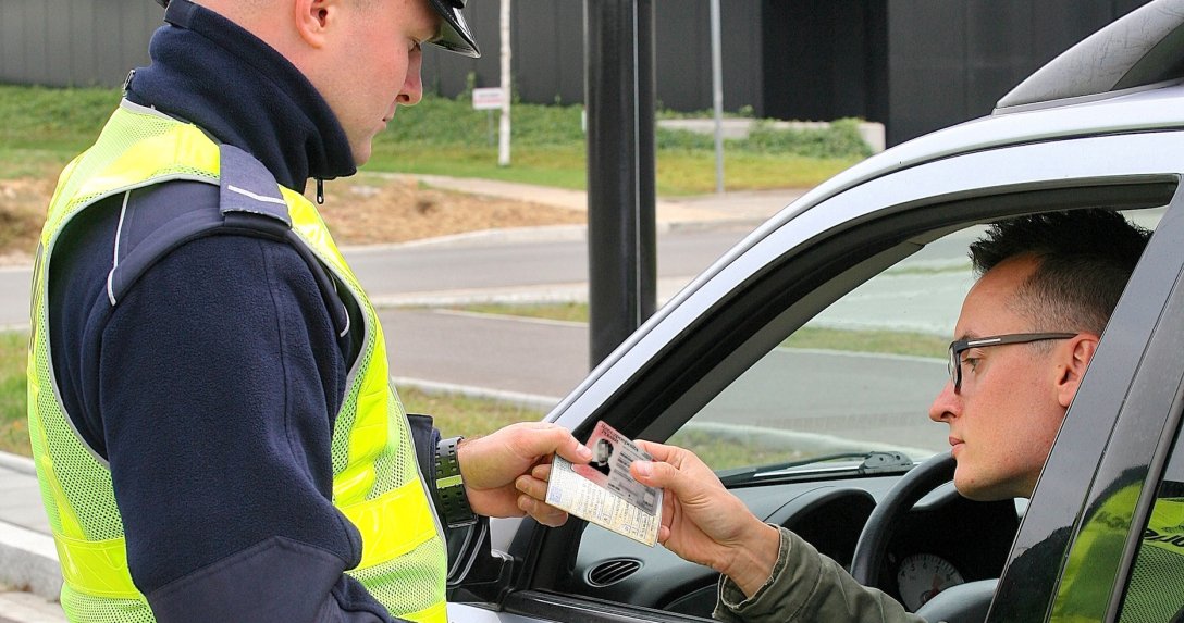 Prowadzenie pojazdu po zatrzymaniu prawa jazdy będzie nawet 100 razy droższe.