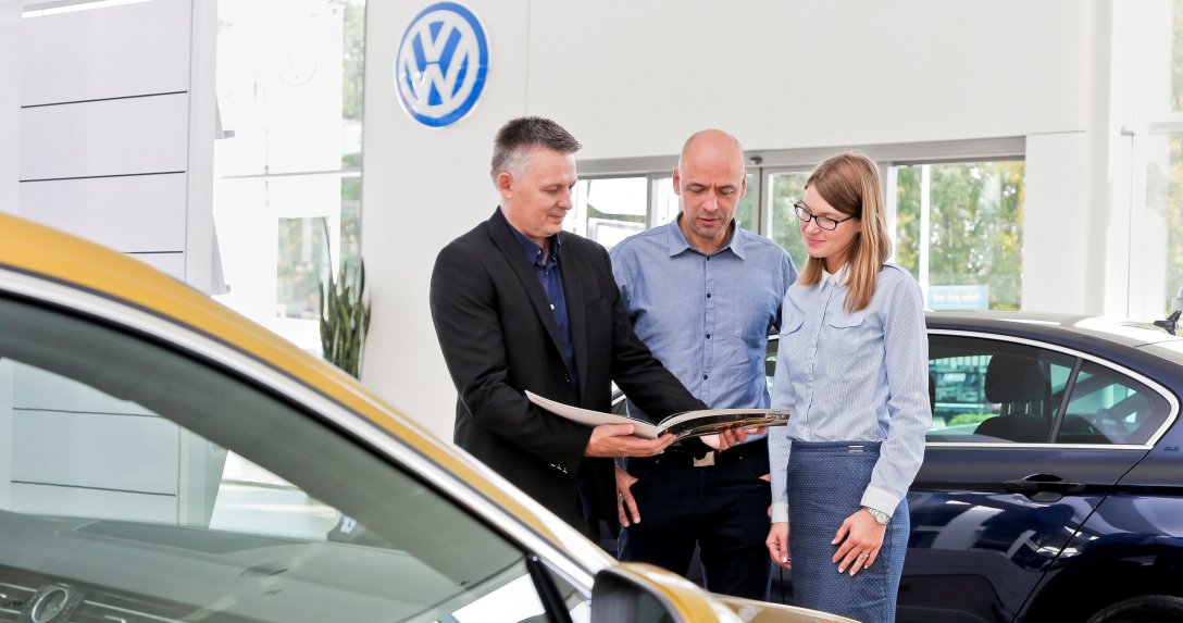 Sprzedaż aut salon VW