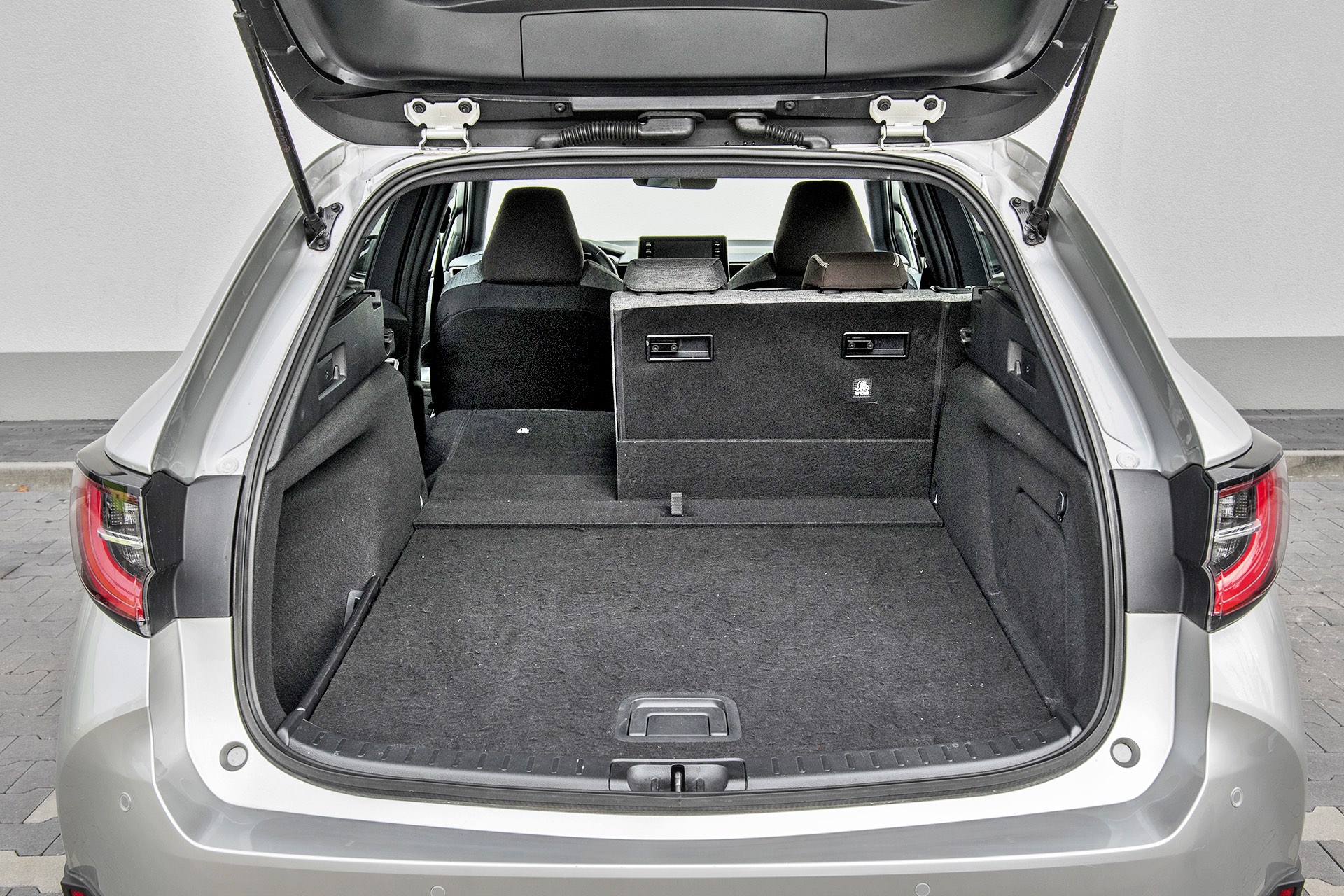 KSZ_TOYOTA_COROLLA_XII_TREC_KOMBI_INTERIOR_088