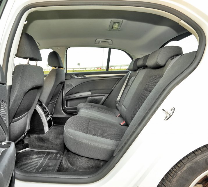 Skoda-Superb_7